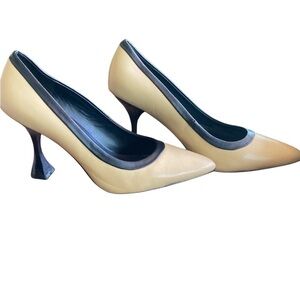 Karl Lagerfeld Paris two-tone Pumps Heels